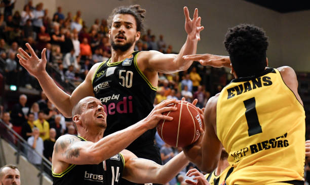 和精准的脚 和精准的脚